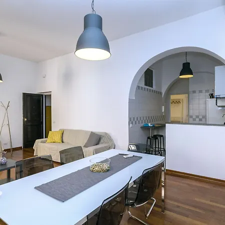 San Pietro Modern Apartment *